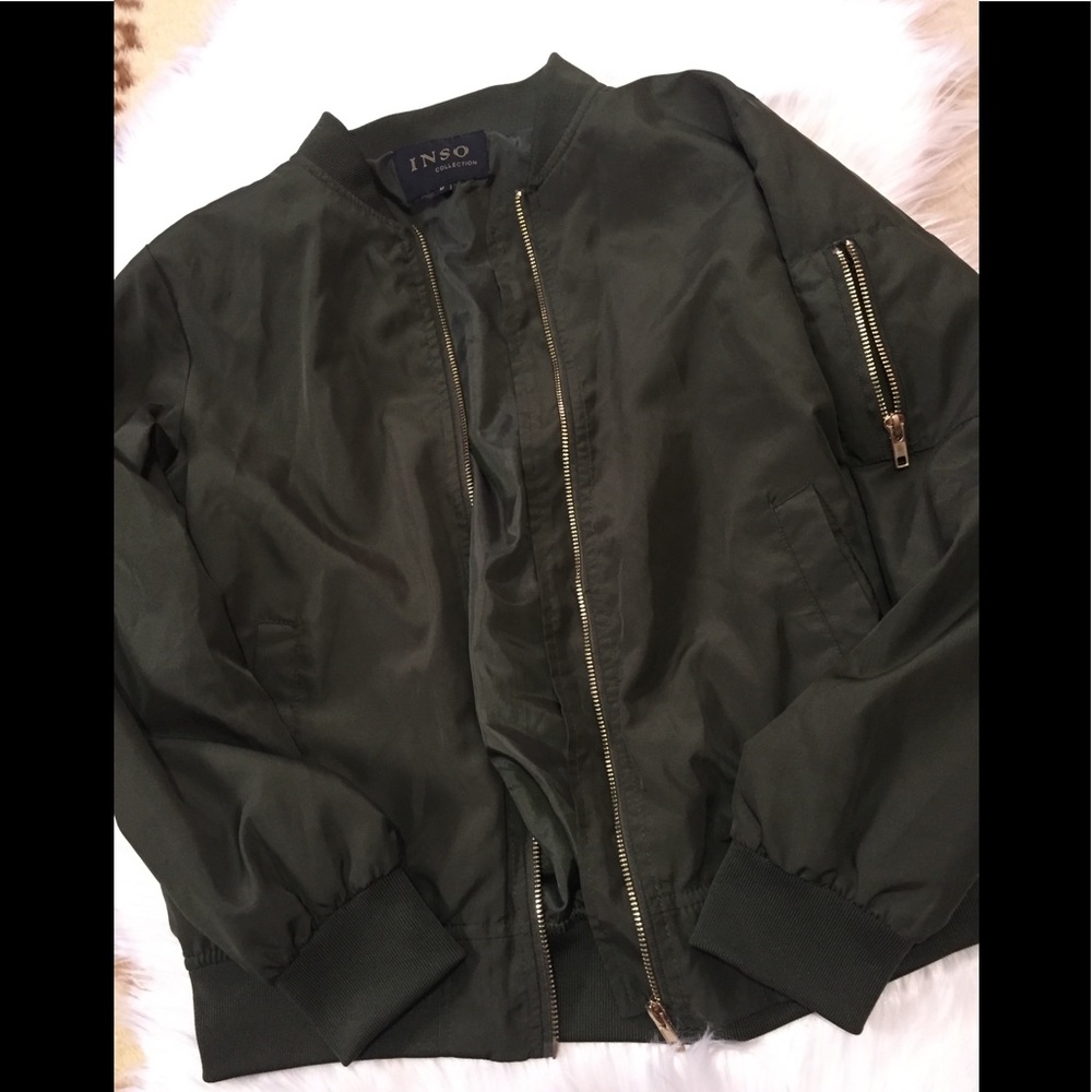 🌿✨Green bomber jacket🌿✨